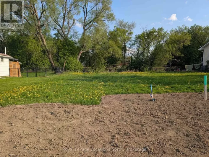 323 SUNNIDALE STREET, Clearview