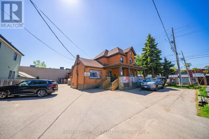 323 UPPER WENTWORTH STREET, Hamilton