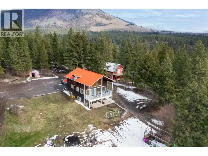 3230 Salmon River Road, Salmon Arm