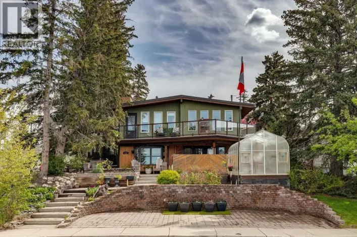 3232 15 Street NW, Calgary
