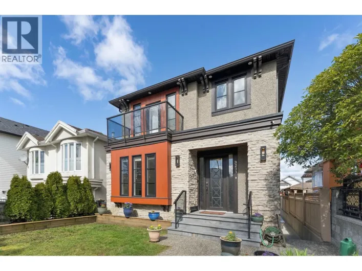 3233 GRANT STREET, Vancouver