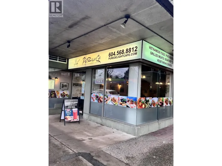 3236 W BROADWAY, Vancouver