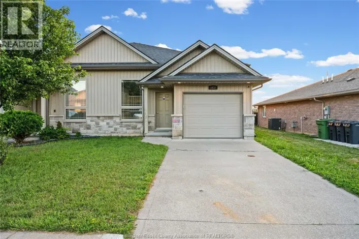 3237 SEVILLE, Windsor