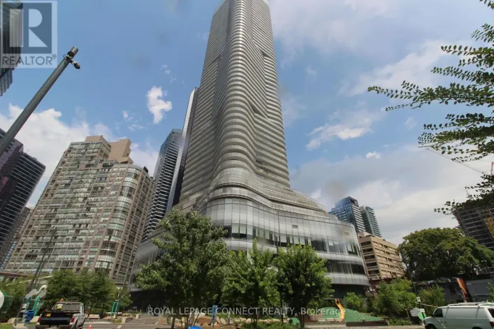 324 - 15 WELLESLEY STREET W, Toronto