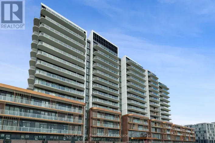 324 - 220 MISSINNIHE WAY, Mississauga