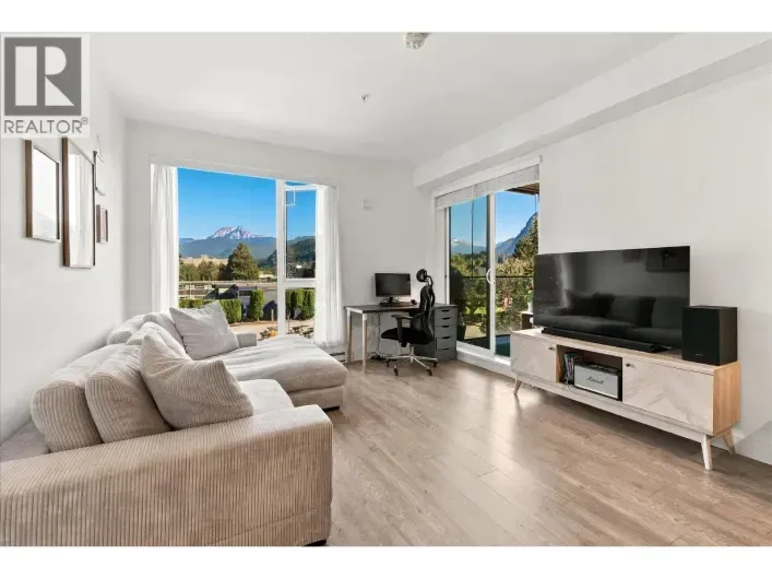 324 37881 CLEVELAND AVENUE, Squamish