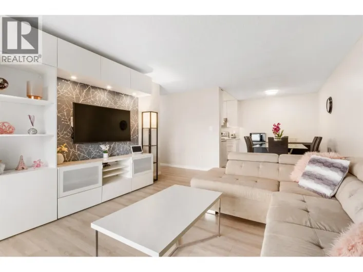 324 4373 HALIFAX STREET, Burnaby