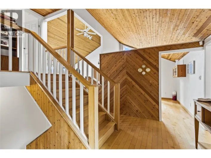 324 Clifton Road N, Kelowna