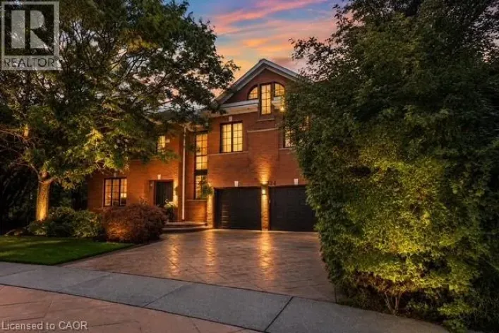 324 OAKRIDGE Court, Oakville