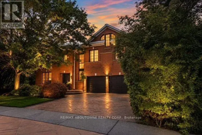 324 OAKRIDGE COURT, Oakville