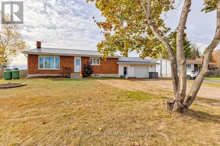 3241 B LINE ROAD, Laurentian Valley