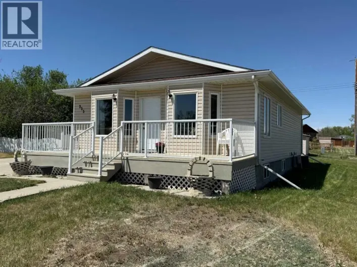 325 2 Avenue N, Champion