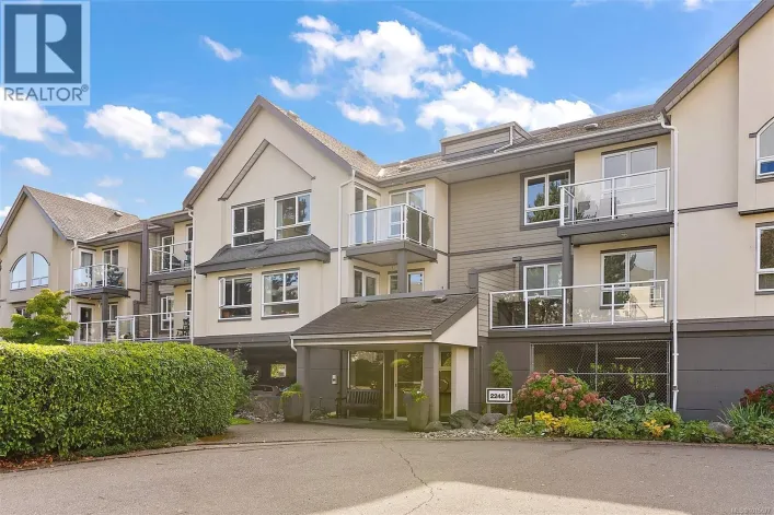 325 2245 James White Blvd, Sidney