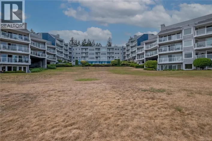325 2562 Departure Bay Rd, Nanaimo