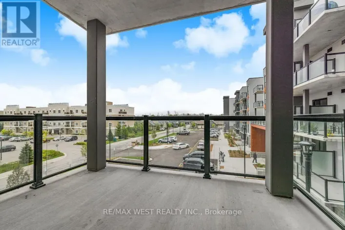 325 - 4 KIMBERLY LANE, Collingwood