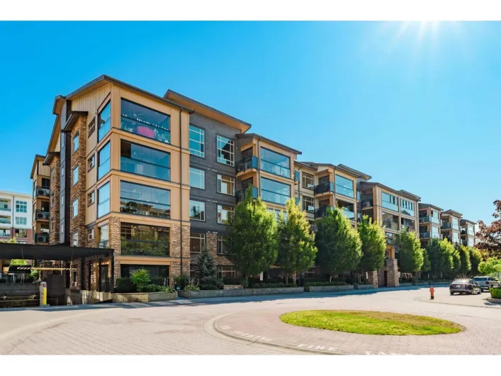 325 8218 207A STREET, Langley