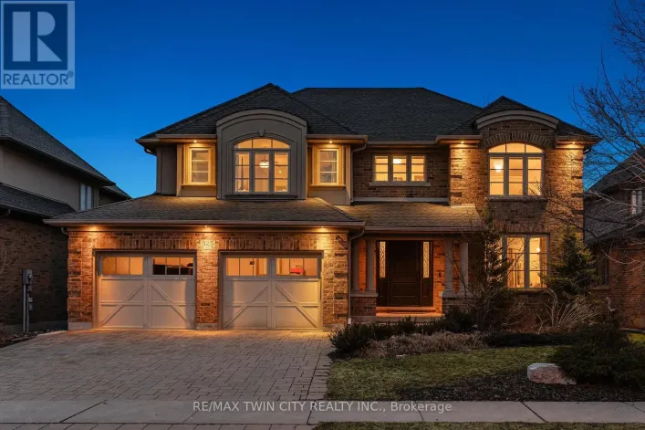 325 DEERFOOT TRAIL, Waterloo