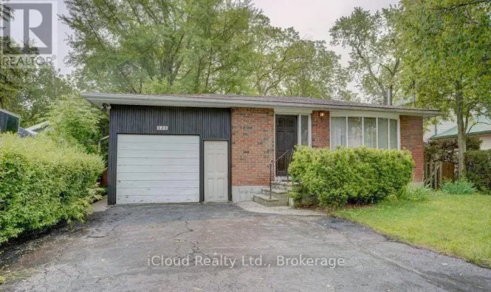 325 DYSON ROAD, Pickering
