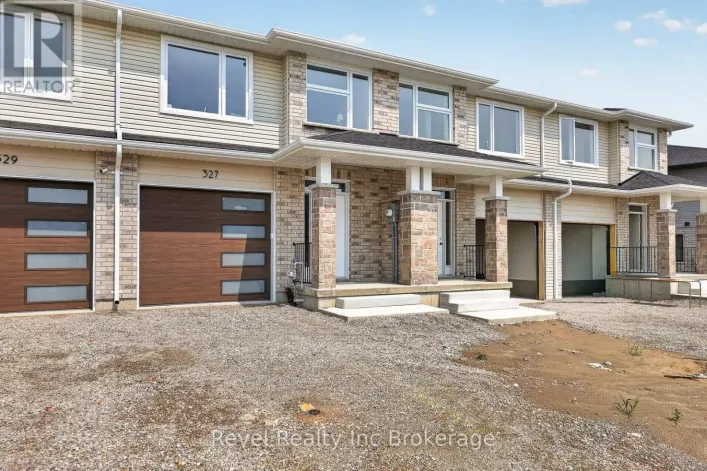 325 KADING CRESCENT, Woodstock
