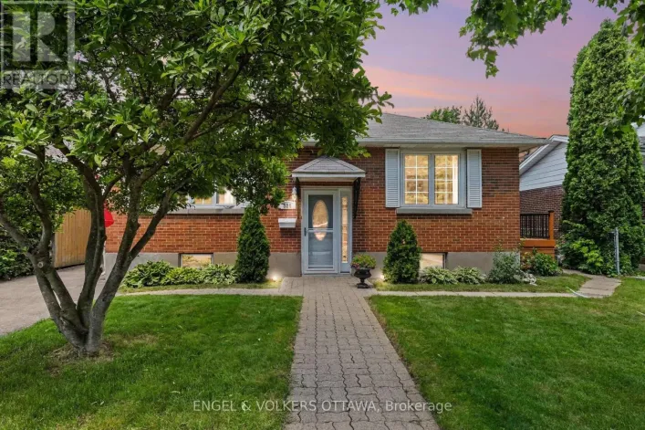 325 SUMMIT AVENUE, Ottawa