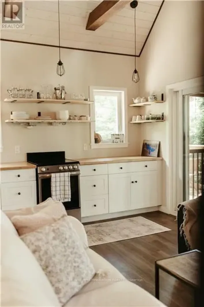 3256 MACHAR STRONG BOUNDARY, Parry Sound Remote Area