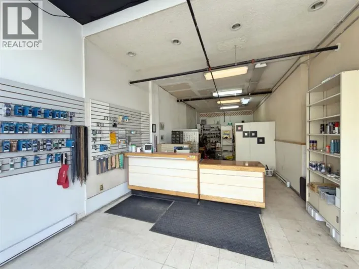 325B 17 Avenue SW, Calgary