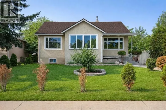 326 27 Avenue NE, Calgary
