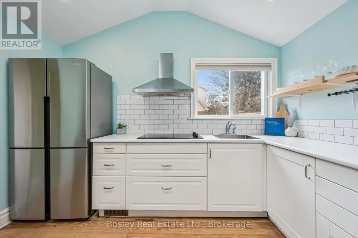326 EXHIBITION STREET, Guelph