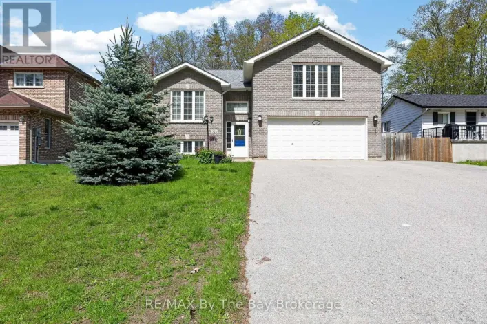 326 GOLF COURSE ROAD, Wasaga Beach