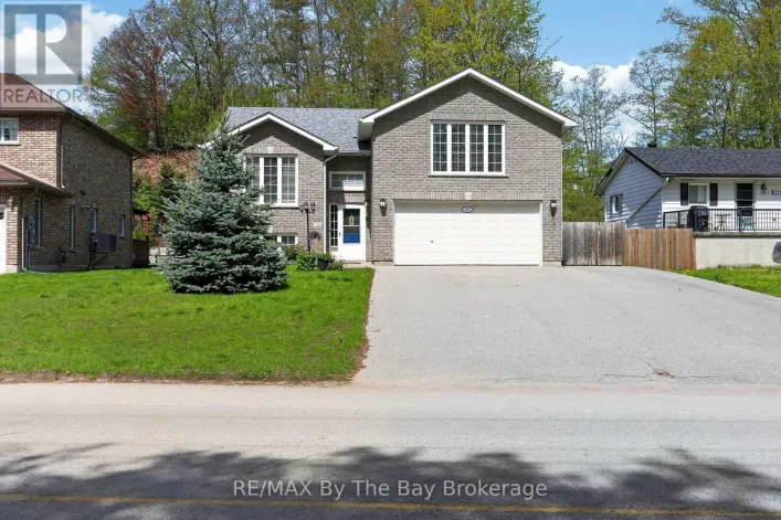 326 GOLF COURSE ROAD, Wasaga Beach