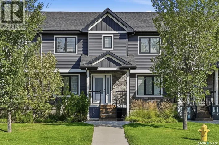Row / Townhouse for sale: 326 Maningas BEND, Saskatoon