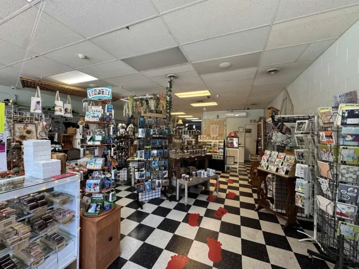 326 WALLACE STREET|Hope, Hope
