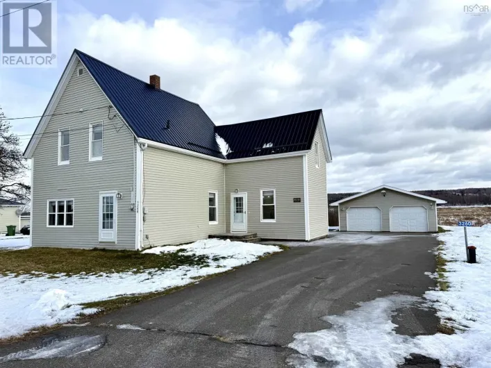 3260 Barronsfield Road, River Hebert