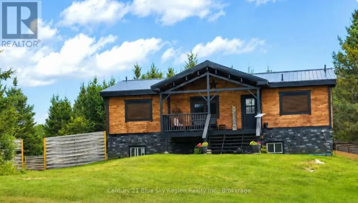 3269 CHISWICK LINE, Chisholm