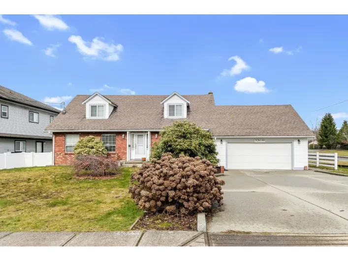 32699 CHERRY AVENUE, Mission