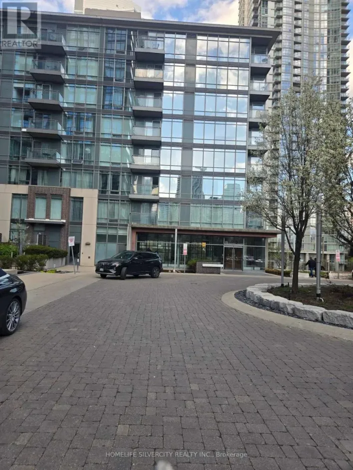 327 - 15 BRUNEL COURT, Toronto