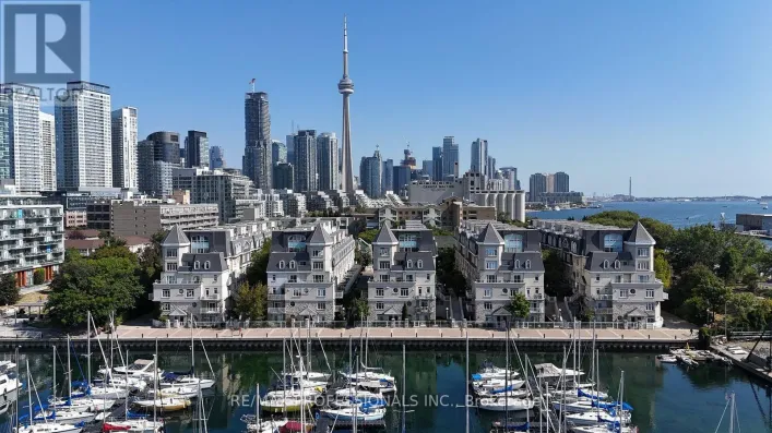 Row / Townhouse for sale: 327 - 32 STADIUM ROAD, Toronto