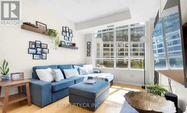 327 - 628 FLEET STREET, Toronto