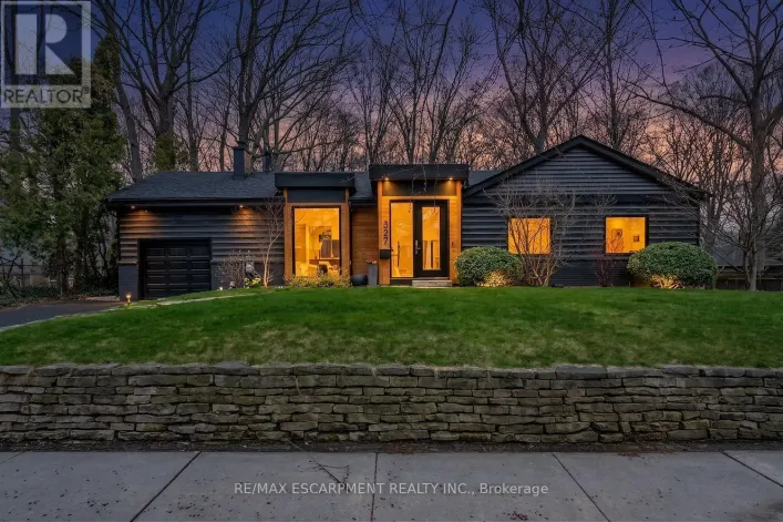 327 GOODRAM DRIVE, Burlington