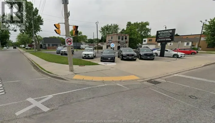 3277 TECUMSEH ROAD East, Windsor