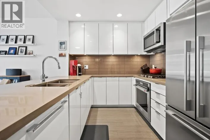 328 255 W 1ST STREET, North Vancouver