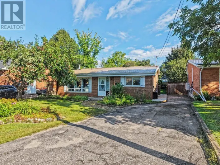 328 MCKENZIE AVENUE, North Bay