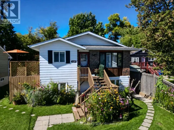 328 NINTH AVENUE S, Kenora