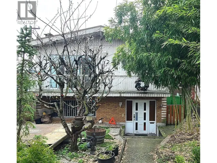 3280 E 6TH AVENUE, Vancouver