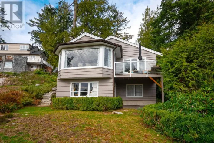 3284 MATHERS AVENUE, West Vancouver
