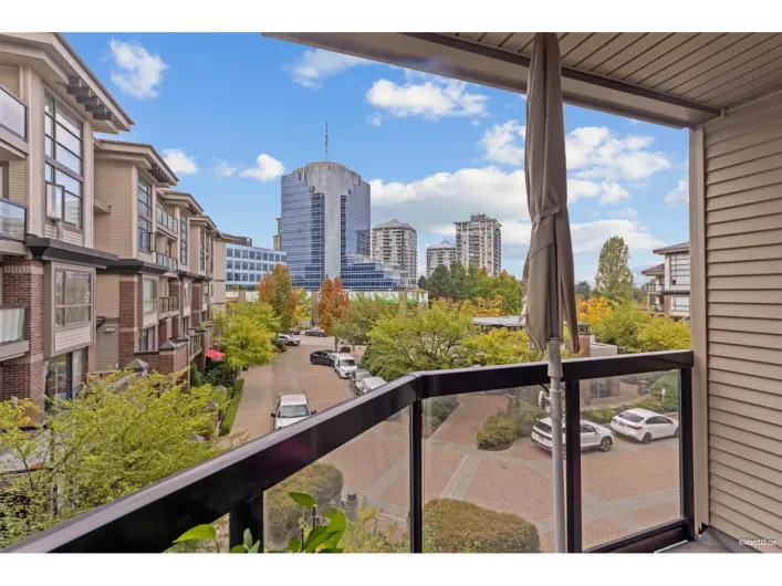 329 10838 CITY PARKWAY, Surrey