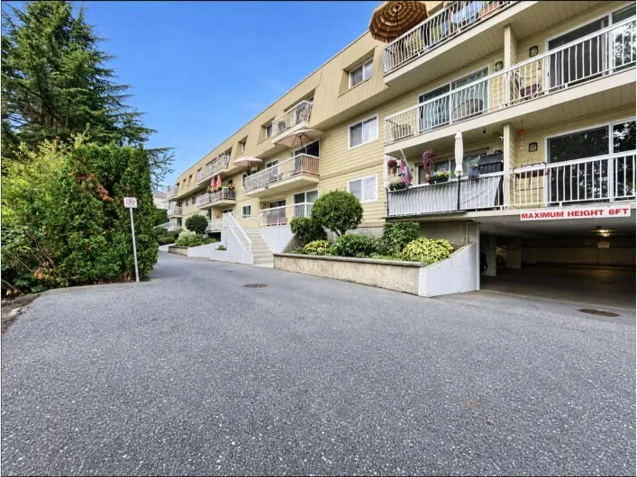 329 7436 STAVE LAKE STREET, Mission