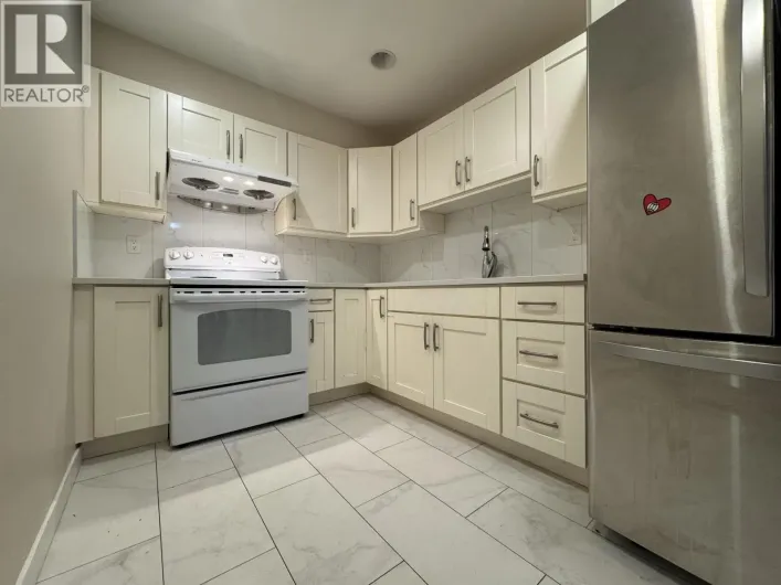 329 8500 ACKROYD ROAD, Richmond