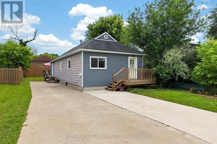 329 LAKEVIEW BOULEVARD, Georgina