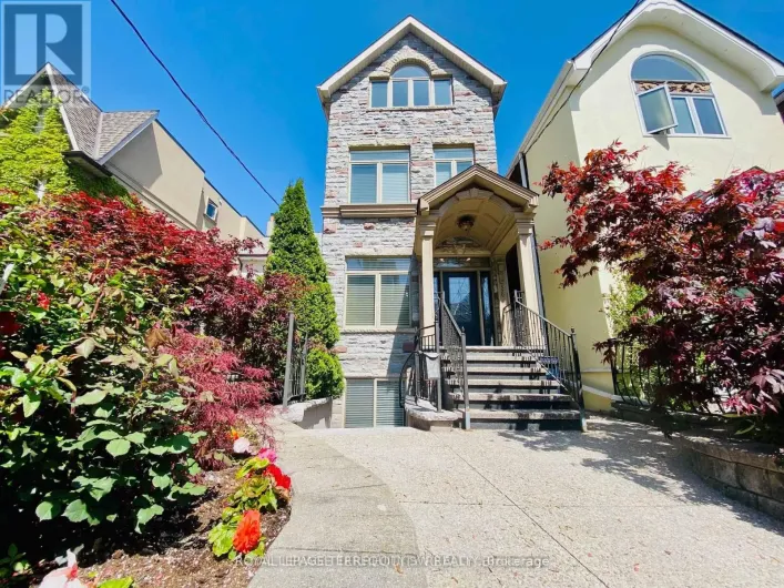 329 LIPPINCOTT STREET, Toronto